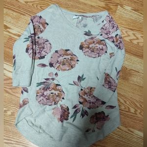 Maurices top size small cream with floral pattern